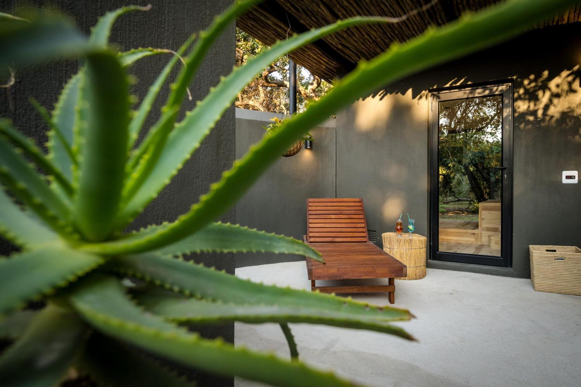 Sunbirds Oasis Lodge フッドスプルイト エクステリア 写真